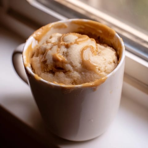 2-Minute Peanut Butter Cake